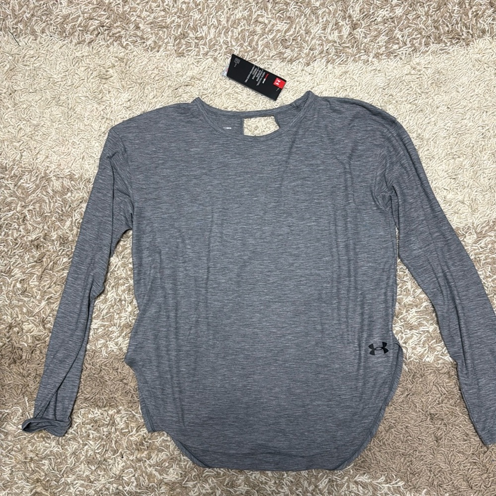 NWT Under Armour Women's Loose Fit Dropped Shoulder Curved Hem Gym Top size XS - Picture 4 of 8